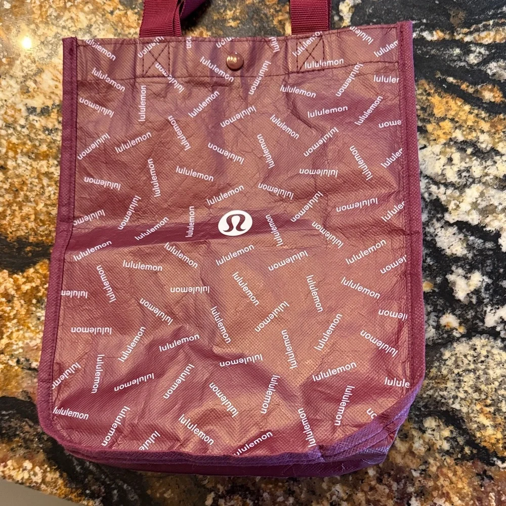 LULULEMON MAROON‎ LOGO CARY TOTE